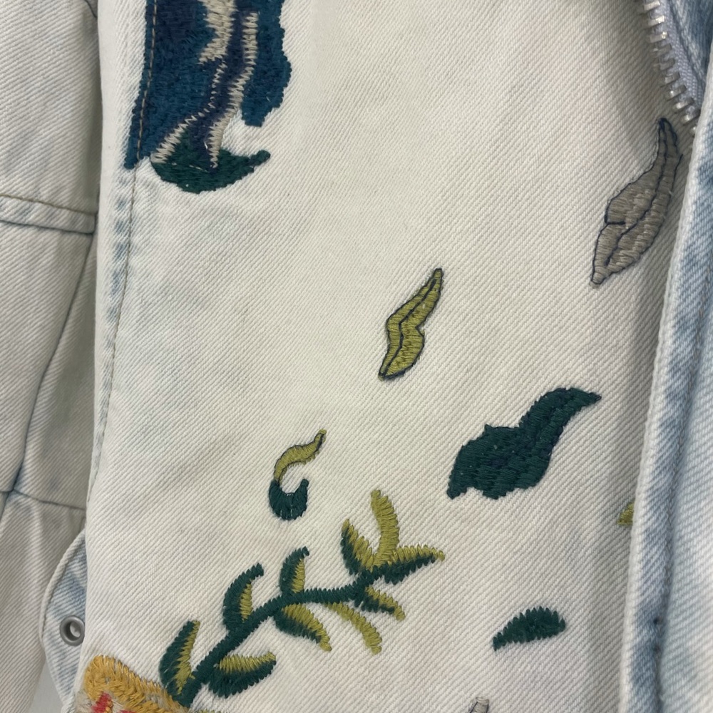 Jeans jacket - Picture 4 of 11